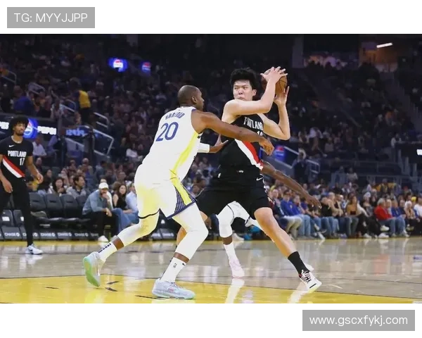 杨瀚森NBA季前赛首秀贡献4分4板 开拓者惜败勇士吞首场失利